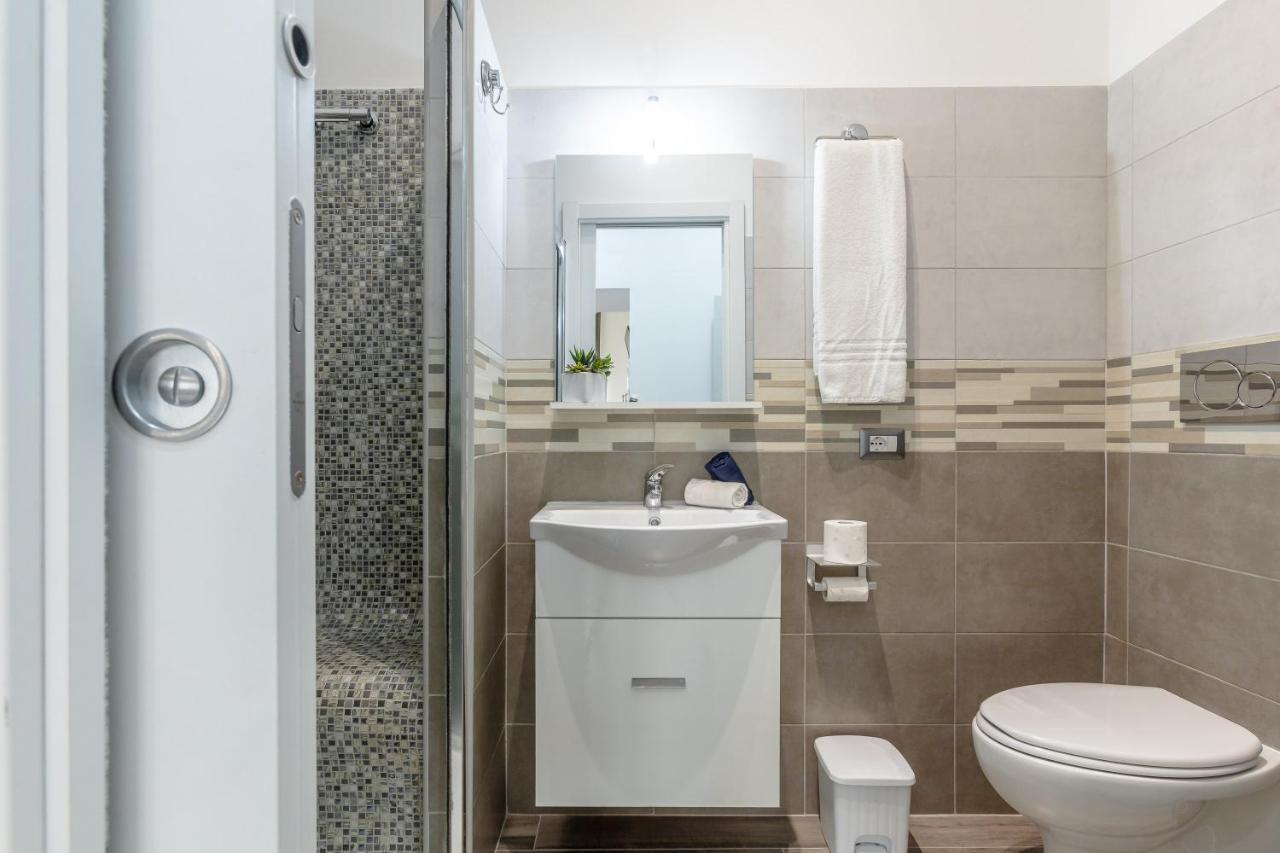 Scirocco Rooms Civitavecchia Exterior photo